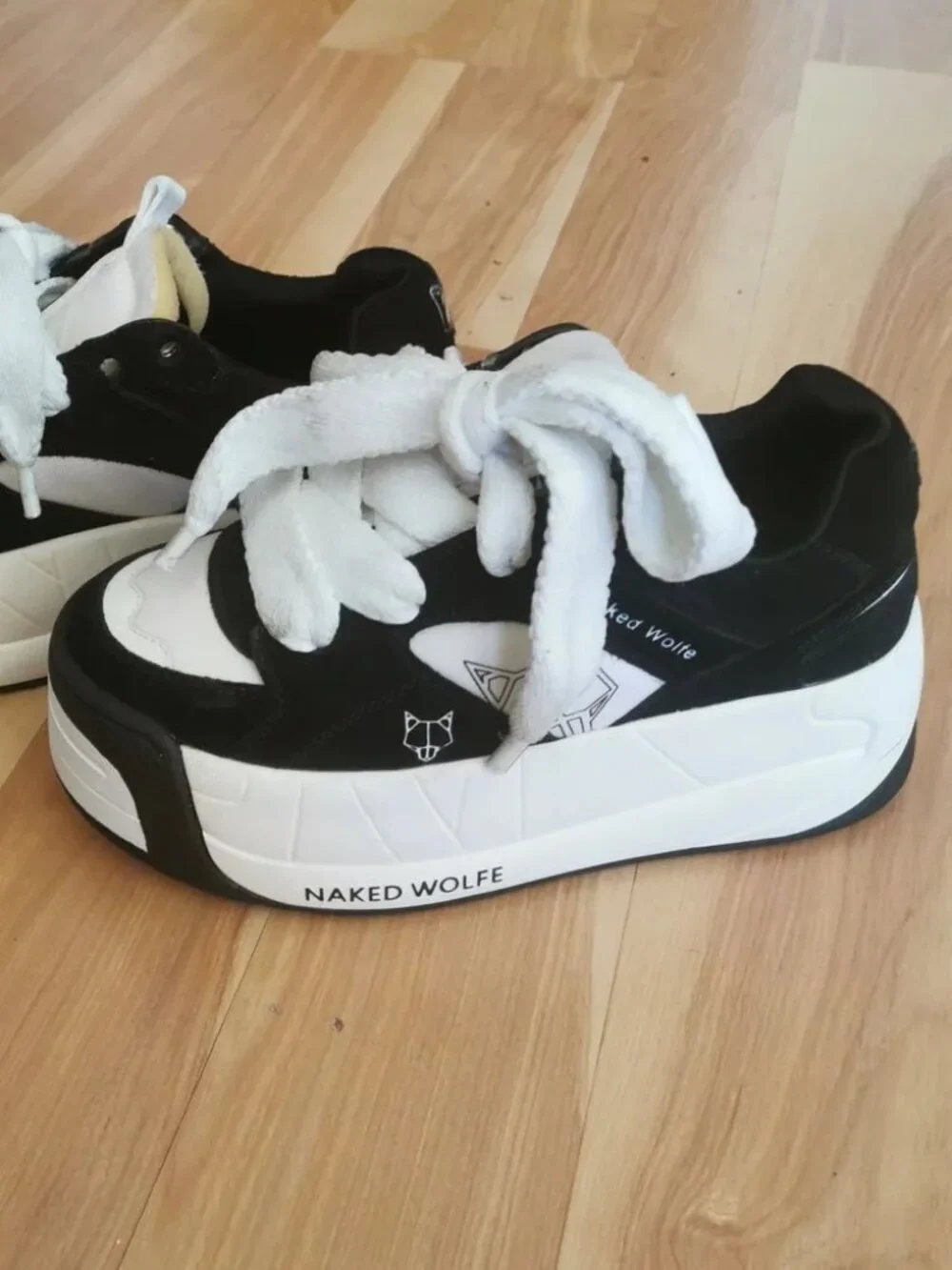 Naked Wolfe Platform Sneaker Black and White (US 6.5) - Picture 1 of 3